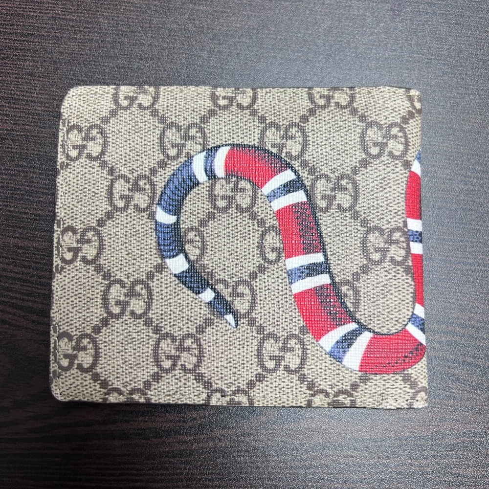 Gucci snake wallet